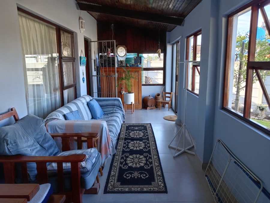 3 Bedroom Property for Sale in Wavecrest Eastern Cape